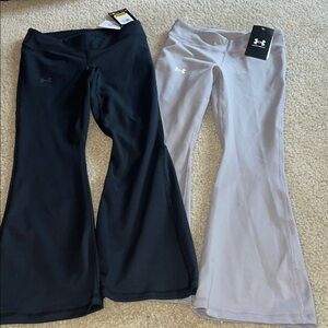 Under Armour Girls' Flared Leggings — Black & Light Gray